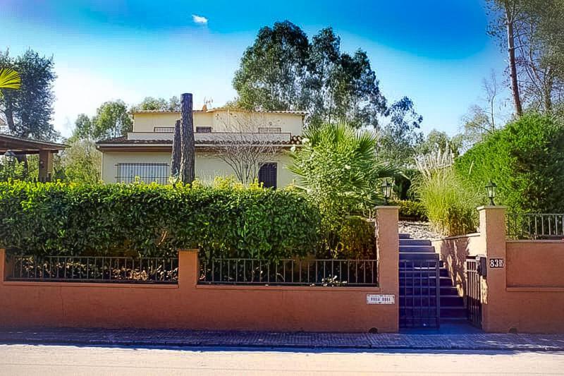 Villadora Санта Колома де Фарнерс Екстериор снимка